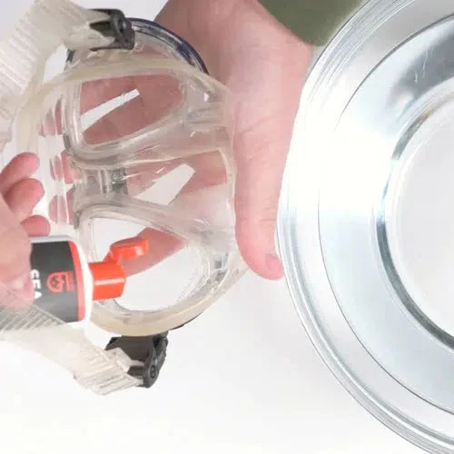 McNett Gear Aid Sea Drops™ Anti-Fog & Lens Cleaner 37ml - Image 2